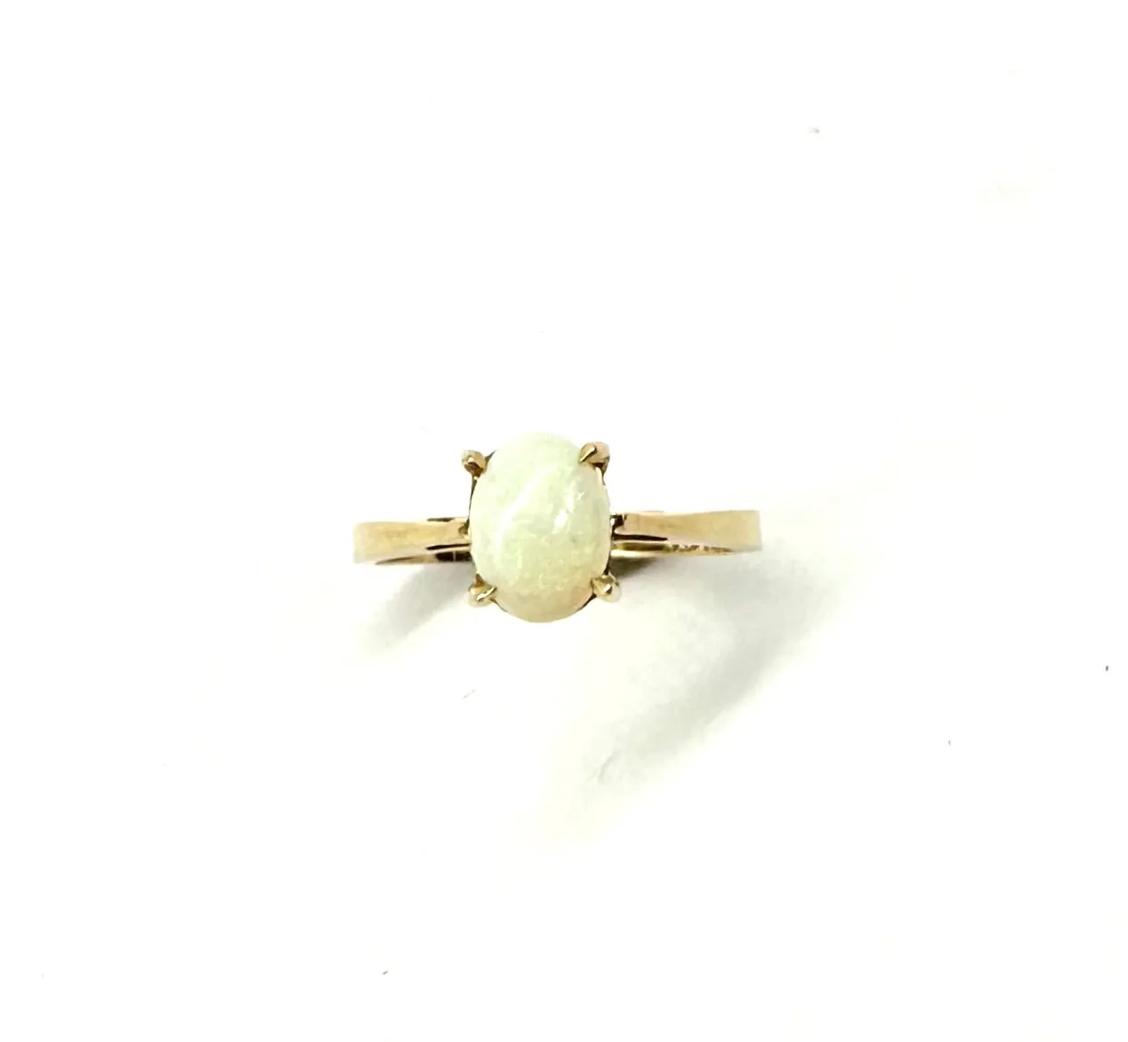 10k Yellow Gold Oval Opal Ring