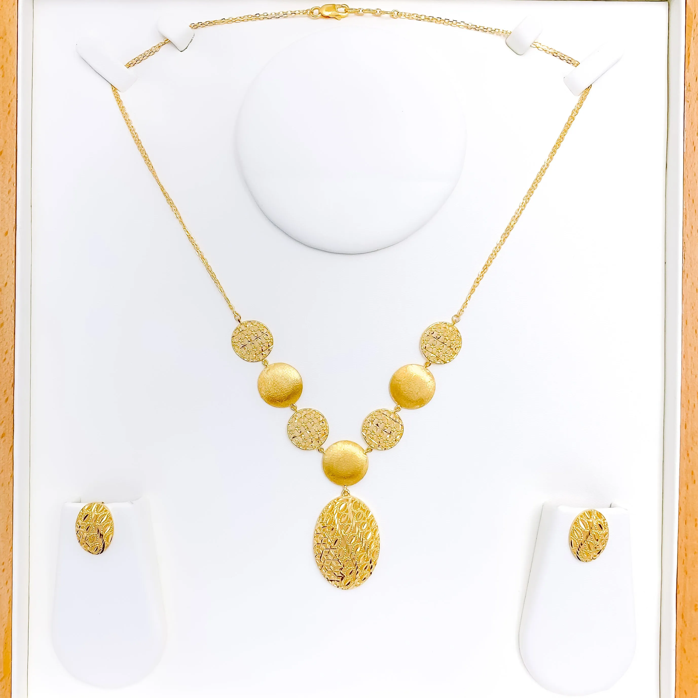 Alternating Sand Finish Necklace Set