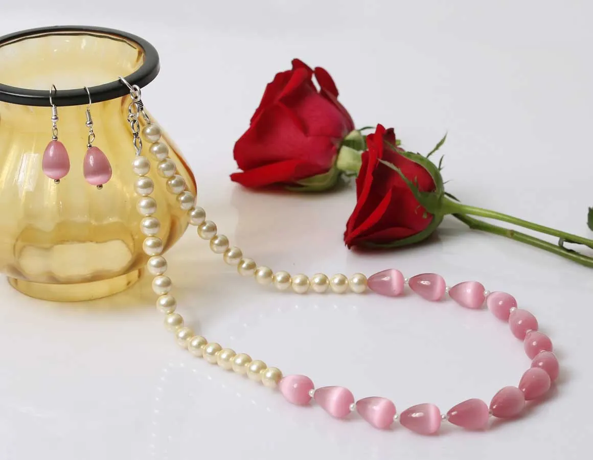 Imeora Exclusive Shell Pearl And Pink Monalisa Stone Combination Necklace Set