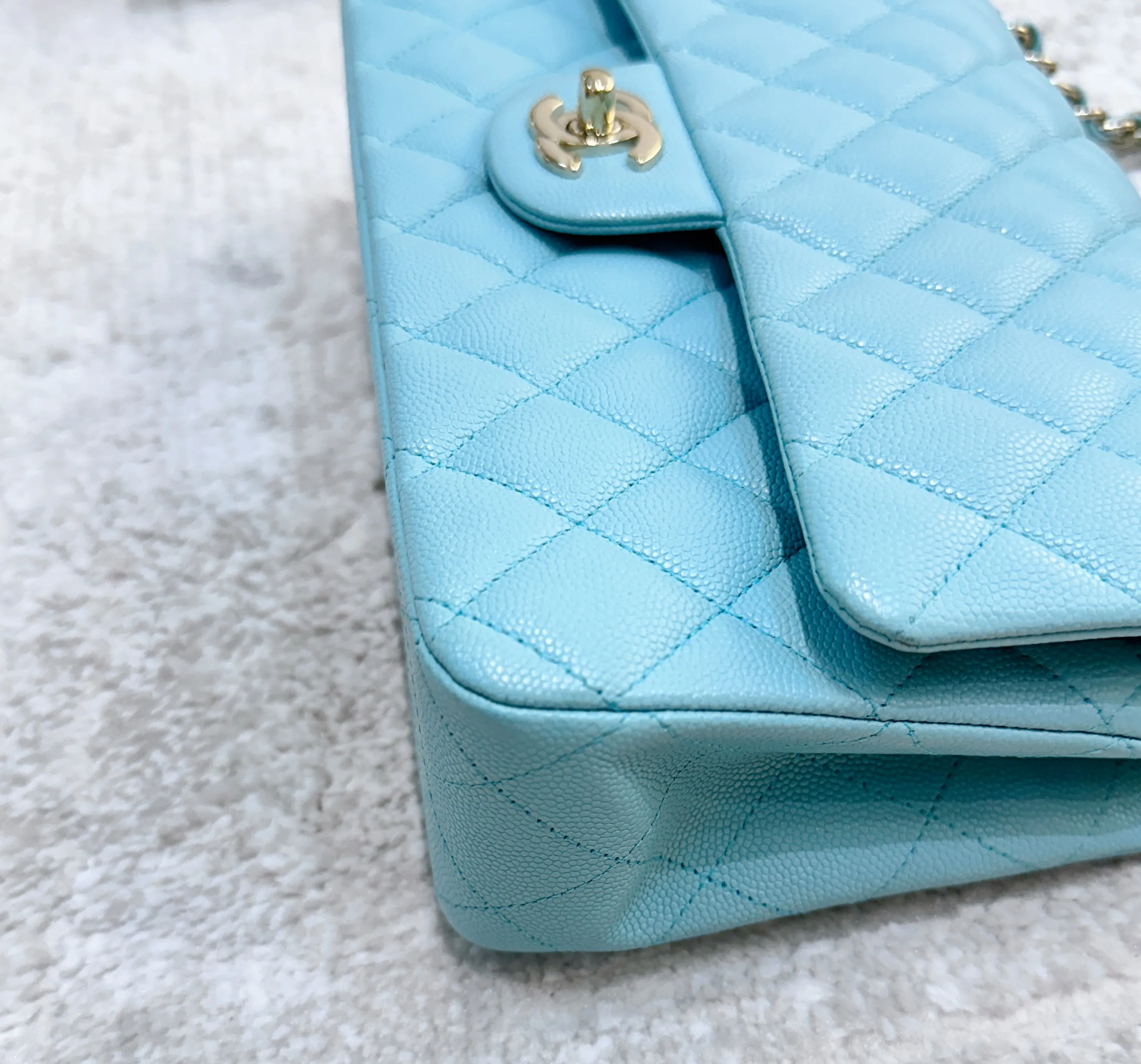 Tiffany Blue Caviar Quilted Classic Flap Medium LGHW