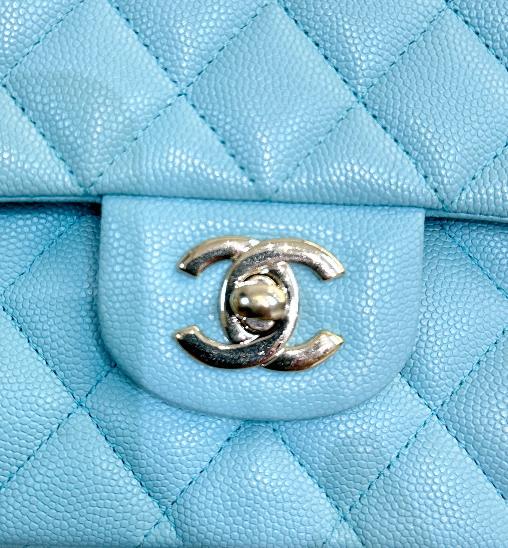 Tiffany Blue Caviar Quilted Classic Flap Medium LGHW